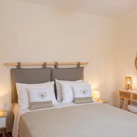 Trip's House: με θέα στη θάλασσα. Ampelas