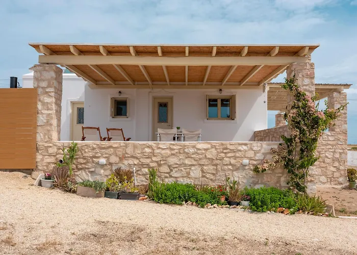 Trip's House: με θέα στη θάλασσα. Σπίτι διακοπών Αμπελάς