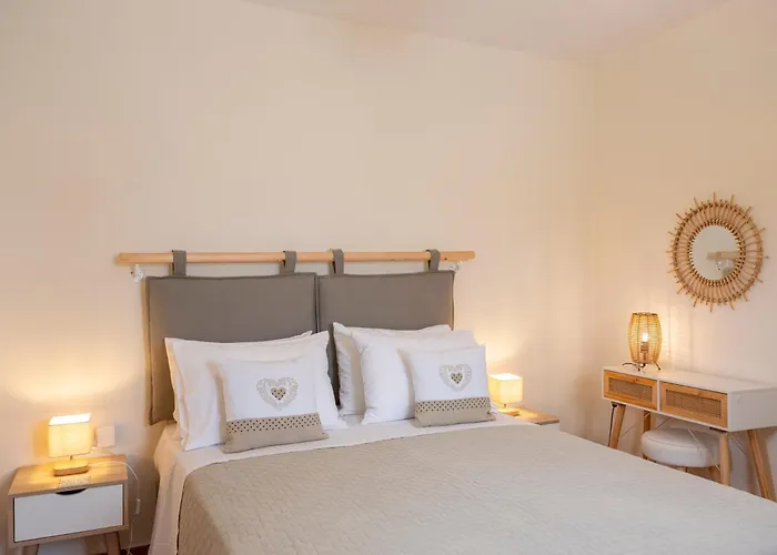 Trip's House: με θέα στη θάλασσα. Αμπελάς